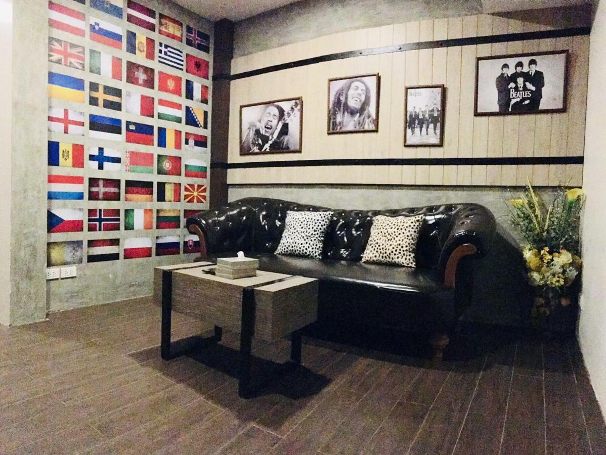 The Chic 101 Hotel Selaphum Экстерьер фото