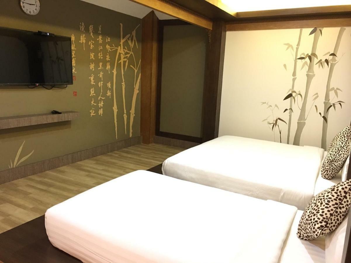 The Chic 101 Hotel Selaphum Экстерьер фото